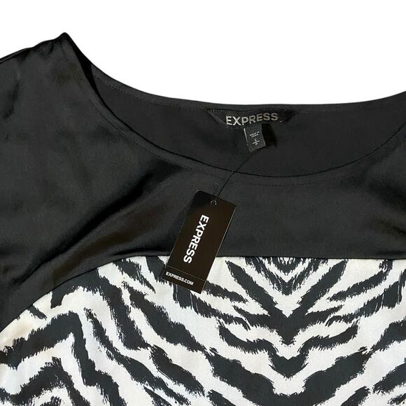 Express Belted Zebra Mini Dress NWT - S - Picture 3 of 4